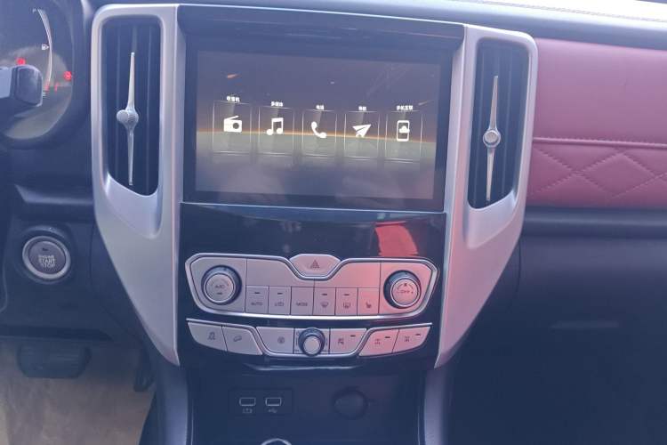 Used Great Wall Poer 2020 2.0T Off-Road Version Automatic Gasoline Four-Wheel Drive High-End Edition GW4C20B Audio And AC Panel
