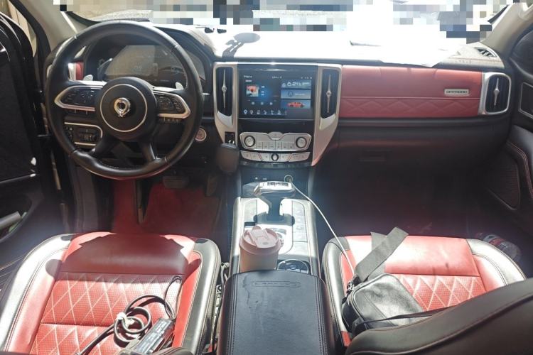 Used Great Wall Poer 2020 2.0T Off-Road Version Automatic Gasoline Four-Wheel Drive High-End Edition GW4C20B Center Console