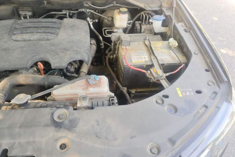 Used Great Wall Poer  Engine Bay Left