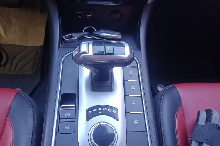 Used Great Wall Poer 2020 2.0T Off-Road Version Automatic Gasoline Four-Wheel Drive High-End Edition GW4C20B Gear Lever