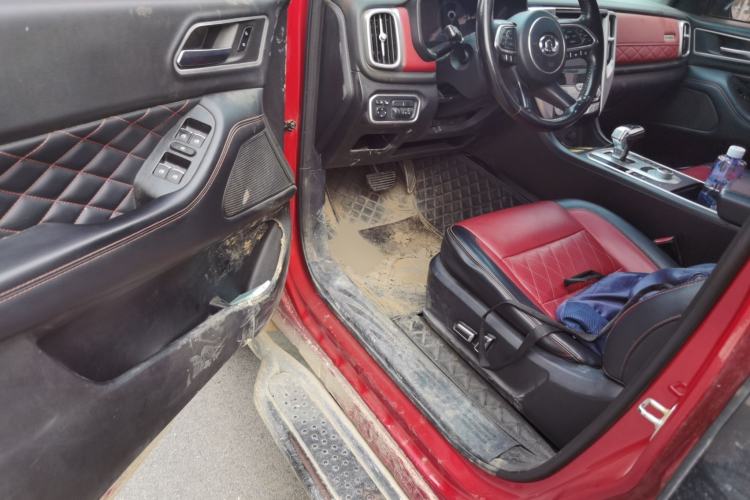 Used Great Wall Poer 2020 2.0T Off-Road Version Automatic Gasoline Four-Wheel Drive High-End Edition GW4C20B Interior 3