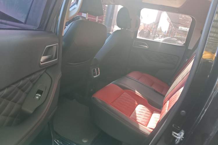 Used Great Wall Poer 2020 2.0T Off-Road Version Automatic Gasoline Four-Wheel Drive High-End Edition GW4C20B Interior 4