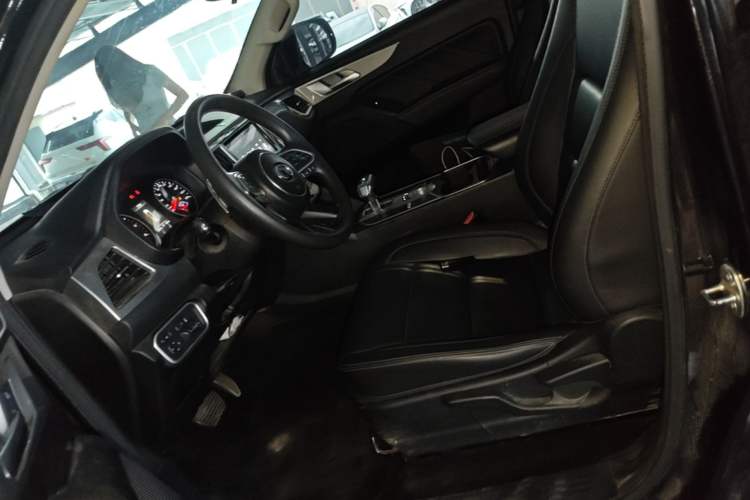 Used Great Wall Poer 2020 2.0T Commercial Version Automatic Diesel Two-Wheel Drive Elite Trim with Long Bed – GW4D20M Left Front Seat
