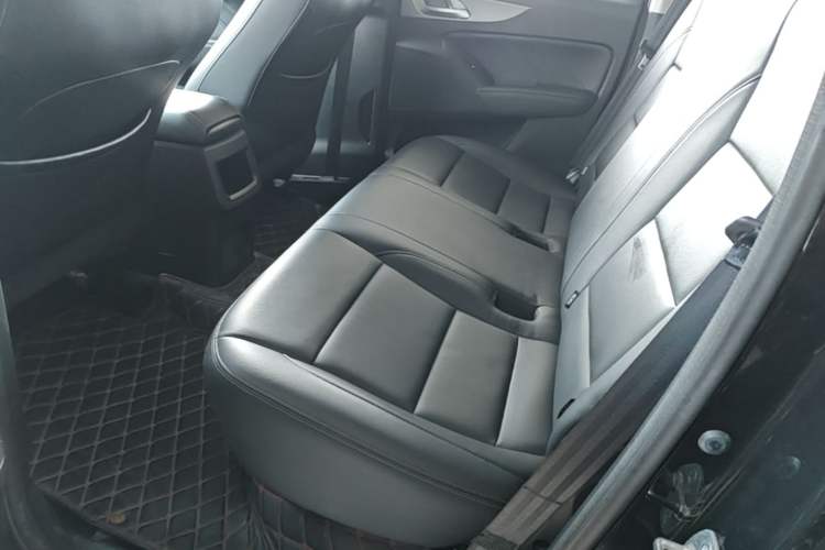 Used Great Wall Poer 2020 2.0T Commercial Version Automatic Diesel 4x4 Elite Long-Box GW4D20M Left Rear Seat