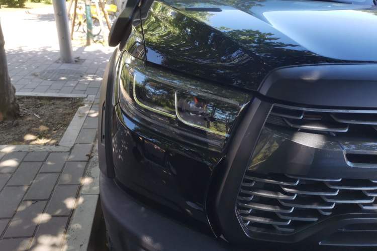 Used Great Wall Poer 2020 2.0T Off-Road Edition Automatic Gasoline 4x4 Limited Edition GW4C20B Right Front Headlight