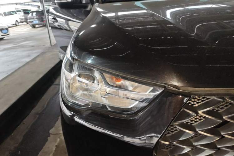 Used Great Wall Poer 2020 2.0T Commercial Version Automatic Diesel Two-Wheel Drive Elite Trim with Long Bed – GW4D20M Right Front Headlight