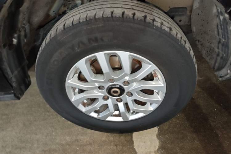 Used Great Wall Poer 2020 2.0T Commercial Version Automatic Diesel Two-Wheel Drive Elite Trim with Long Bed – GW4D20M Right Front Wheel Hub