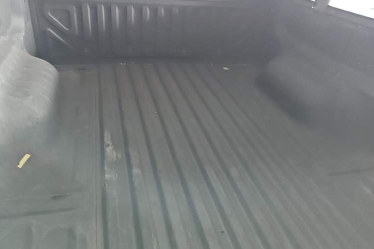 Used Great Wall Poer 2020 2.0T Commercial Version Automatic Diesel 4x4 Elite Long-Box GW4D20M Trunk