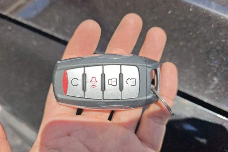 Used Great Wall Poer 2020 2.0T Automatic Diesel 4x4 Premium Edition GW4D20M Vehicle Key