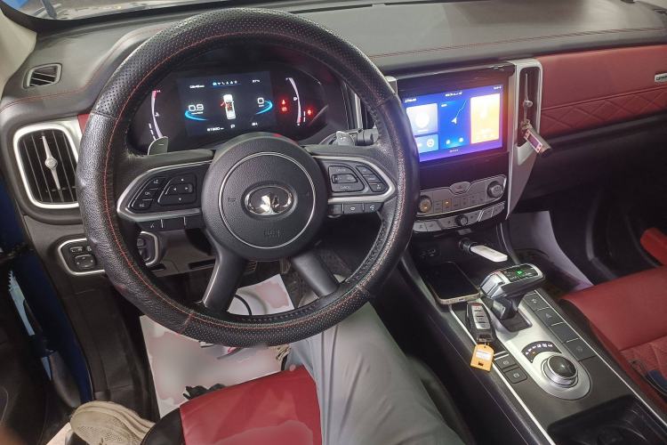 Used Great Wall Poer 2020 2.0T Off-Road Edition Automatic Diesel 4x4 High-End Version GW4D20M Center Console