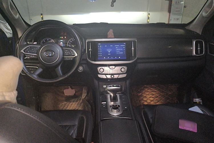 Used Great Wall Poer 2020 2.0T Automatic Diesel 2WD Comfort Edition GW4D20M Center Console