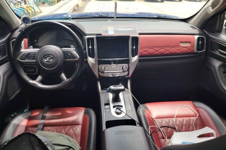 Used Great Wall Poer 2020 2.0T Off-Road Edition Automatic Gasoline 4x4 Limited Edition GW4C20B Center Console