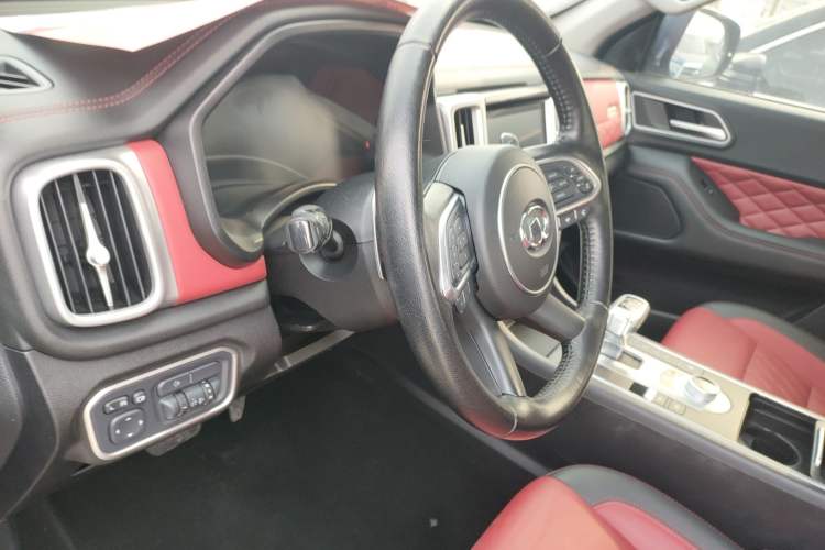 Used Great Wall Poer 2020 2.0T Off-Road Edition Automatic Diesel 4x4 High-End Version GW4D20M Driver Seat
