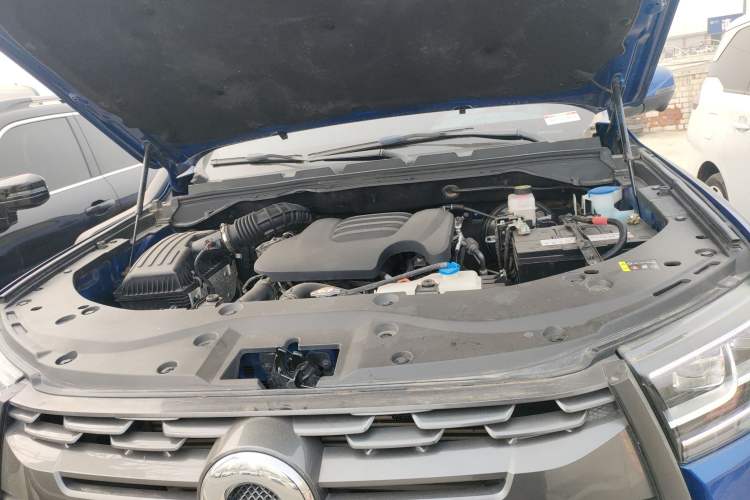 Used Great Wall Poer 2020 2.0T Off-Road Edition Automatic Diesel 4x4 High-End Version GW4D20M Engine Bay