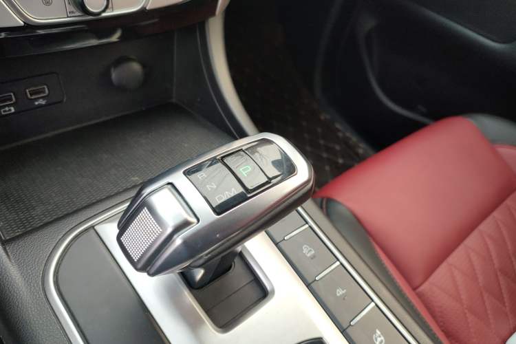 Used Great Wall Poer 2020 2.0T Off-Road Edition Automatic Diesel 4x4 High-End Version GW4D20M Gear Lever