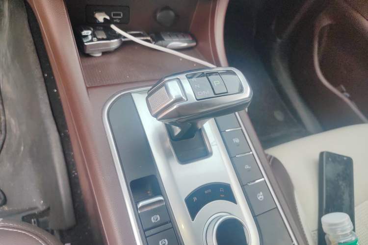 Used Great Wall Poer 2020 2.0T Off-Road Version Automatic Gasoline Four-Wheel Drive High-End Edition GW4C20B Gear Lever
