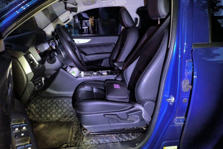 Used Great Wall Poer 2020 2.0T Commercial Version Automatic Diesel Two-Wheel Drive Elite Trim with Long Bed – GW4D20M Left Front Seat