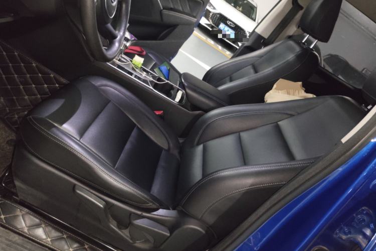 Used Great Wall Poer 2020 2.0T Commercial Version Automatic Diesel Two-Wheel Drive Elite Trim with Long Bed – GW4D20M Left Front Seat