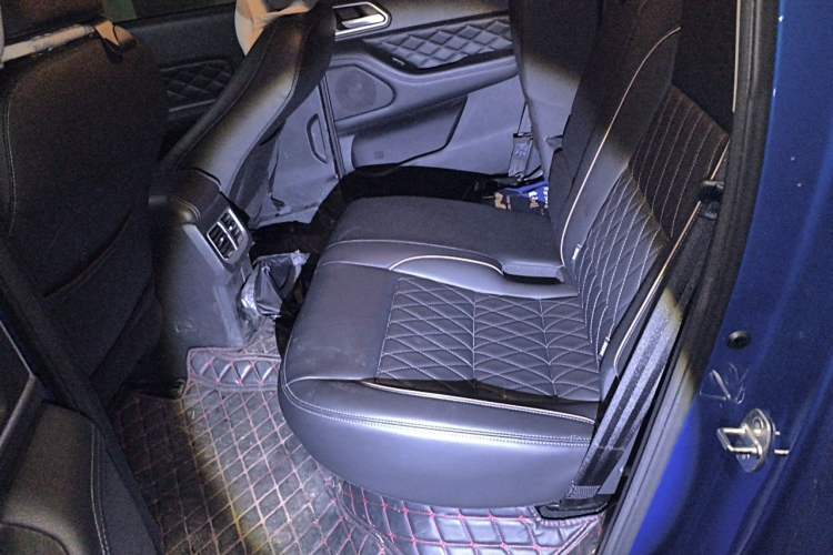 Used Great Wall Poer 2020 2.0T Automatic Diesel 2WD Comfort Edition GW4D20M Left Rear Seat