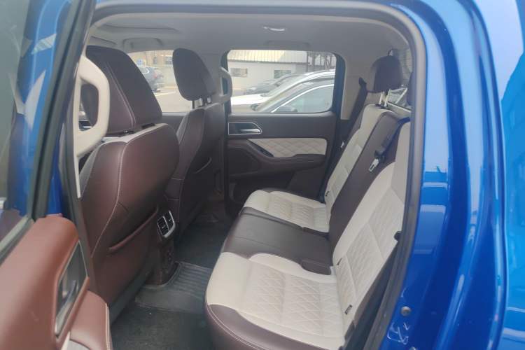 Used Great Wall Poer 2020 2.0T Off-Road Version Automatic Gasoline Four-Wheel Drive High-End Edition GW4C20B Left Rear Seat
