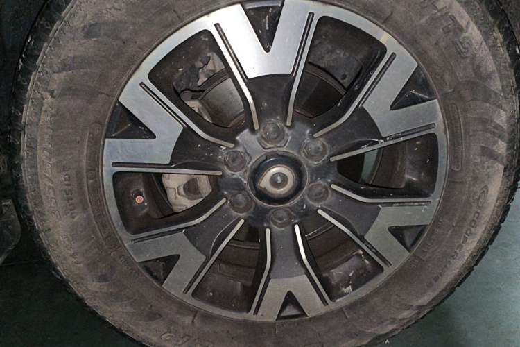 Used Great Wall Poer 2020 2.0T Automatic Diesel 2WD Comfort Edition GW4D20M Right Front Wheel Hub