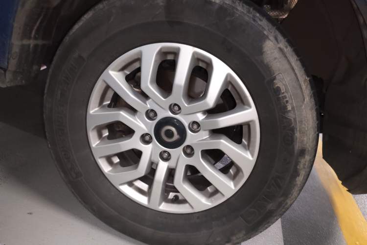 Used Great Wall Poer 2020 2.0T Commercial Version Automatic Diesel Two-Wheel Drive Elite Trim with Long Bed – GW4D20M Right Front Wheel Hub
