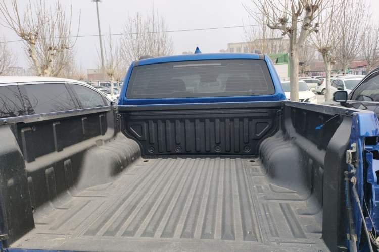 Used Great Wall Poer 2020 2.0T Off-Road Edition Automatic Diesel 4x4 High-End Version GW4D20M Trunk