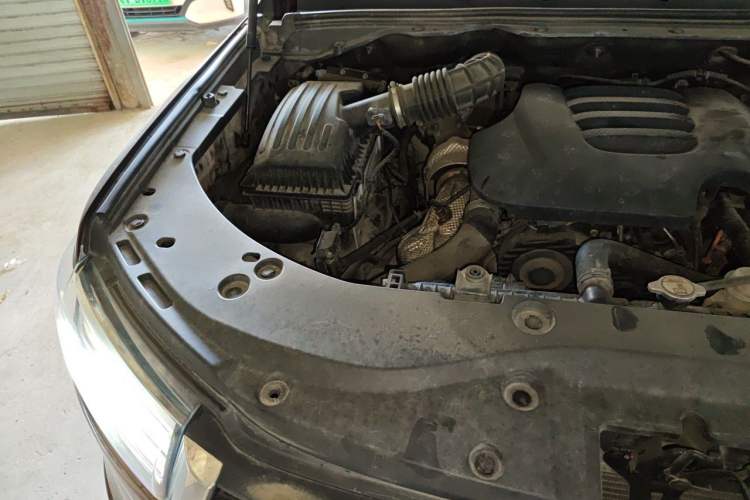 Used Great Wall Poer 2020 2.0T Automatic Diesel 2WD Comfort Edition GW4D20M Engine Bay Right