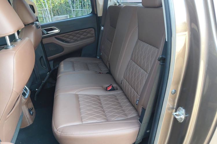 Used Great Wall Poer 2020 2.0T Automatic Diesel 4x4 Sport Edition GW4D20M Interior 4