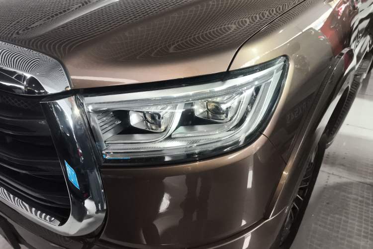 Used Great Wall Poer 2020 2.0T Automatic Diesel 2WD Comfort Edition GW4D20M Left Front Headlight