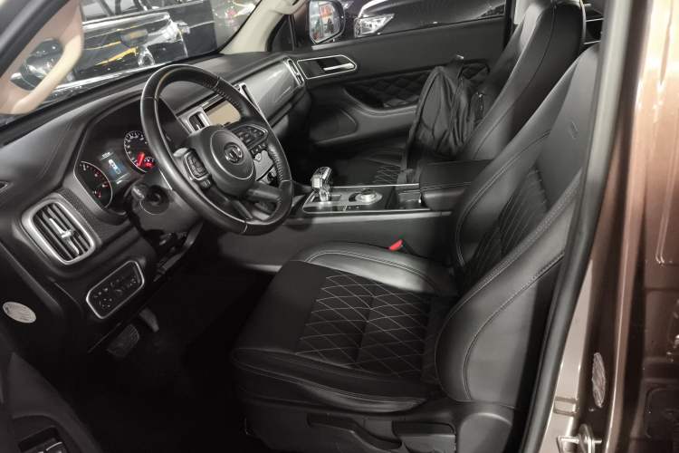 Used Great Wall Poer 2020 2.0T Automatic Diesel 2WD Comfort Edition GW4D20M Left Front Seat