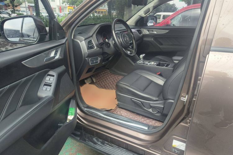 Used Great Wall Poer 2020 2.0T Commercial Version Automatic Diesel Two-Wheel Drive Elite Trim with Long Bed – GW4D20M Left Front Seat