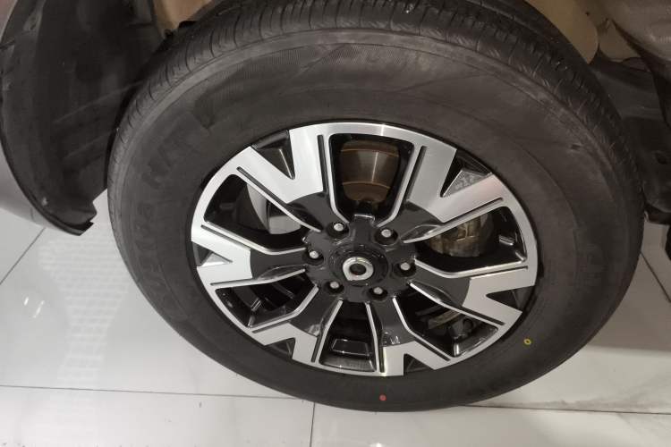 Used Great Wall Poer 2020 2.0T Automatic Diesel 2WD Comfort Edition GW4D20M Left Front Wheel Hub
