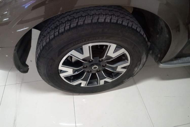 Used Great Wall Poer 2020 2.0T Automatic Diesel 4x4 Sport Edition GW4D20M Left Front Wheel Hub