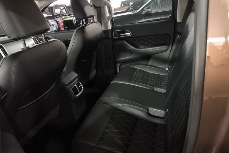 Used Great Wall Poer 2020 2.0T Automatic Diesel 2WD Comfort Edition GW4D20M Left Rear Seat