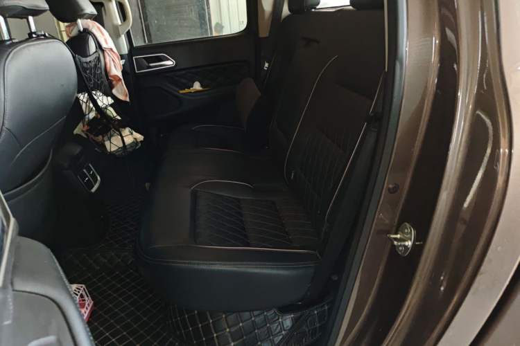 Used Great Wall Poer 2020 2.0T Automatic Diesel 2WD Comfort Edition GW4D20M Left Rear Seat