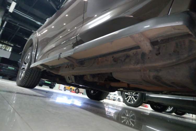 Used Great Wall Poer 2020 2.0T Automatic Diesel 4x4 Sport Edition GW4D20M Left Side Sill
