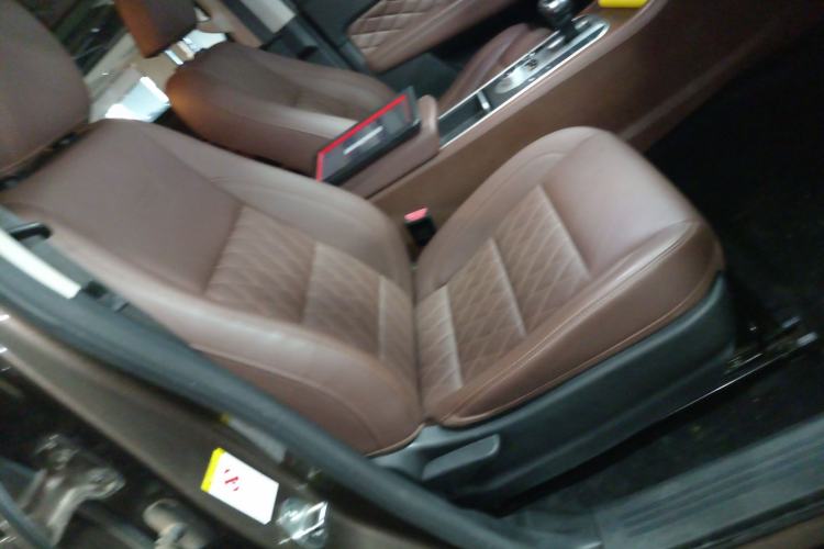 Used Great Wall Poer 2020 2.0T Automatic Diesel 4x4 Sport Edition GW4D20M Right Front Seat