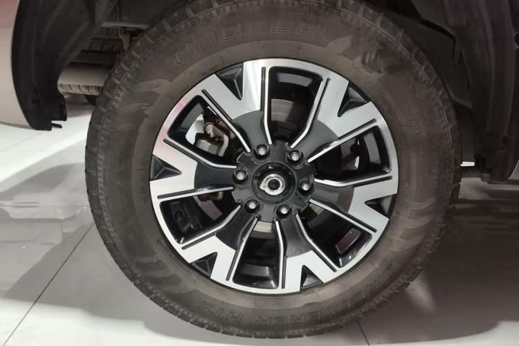 Used Great Wall Poer 2020 2.0T Automatic Diesel 2WD Comfort Edition GW4D20M Right Rear Wheel Hub