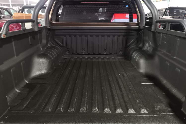 Used Great Wall Poer 2020 2.0T Automatic Diesel 2WD Comfort Edition GW4D20M Trunk