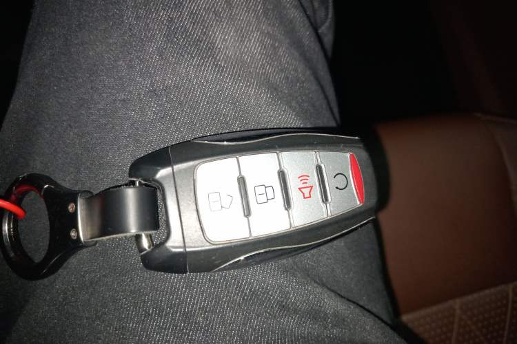 Used Great Wall Poer 2020 2.0T Automatic Diesel 4x4 Sport Edition GW4D20M Vehicle Key