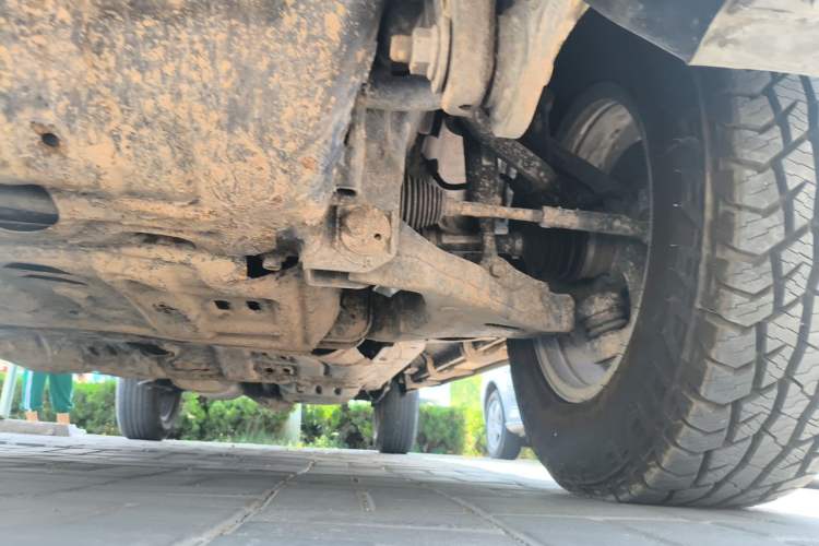 Used Great Wall Poer 2020 2.0T Commercial Version Automatic Diesel 4x4 Elite Long-Box GW4D20M Chassis Front Left