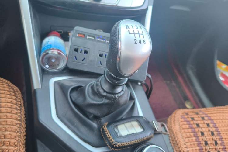 Used Great Wall Poer 2020 2.0T Commercial Version Automatic Diesel 4x4 Elite Long-Box GW4D20M Gear Lever