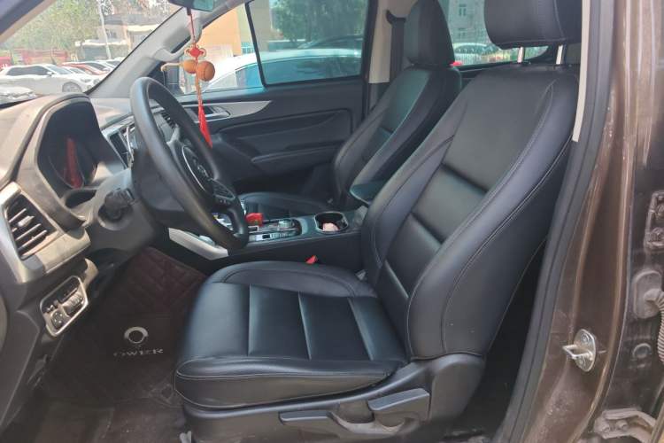 Used Great Wall Poer 2020 2.0T Commercial Version Automatic Diesel 4x4 Elite Long-Box GW4D20M Left Front Seat