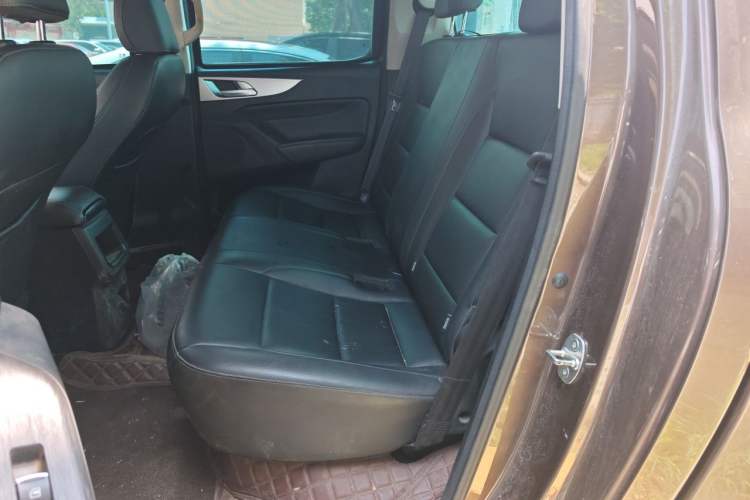 Used Great Wall Poer 2020 2.0T Commercial Version Automatic Diesel 4x4 Elite Long-Box GW4D20M Left Rear Seat