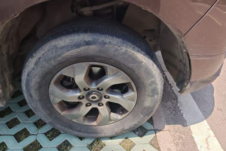 Used Great Wall Poer 2020 2.0T Commercial Version Automatic Diesel 4x4 Elite Long-Box GW4D20M Right Front Wheel Hub