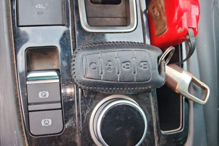 Used Great Wall Poer 2020 2.0T Commercial Version Automatic Diesel 4x4 Elite Long-Box GW4D20M Vehicle Key
