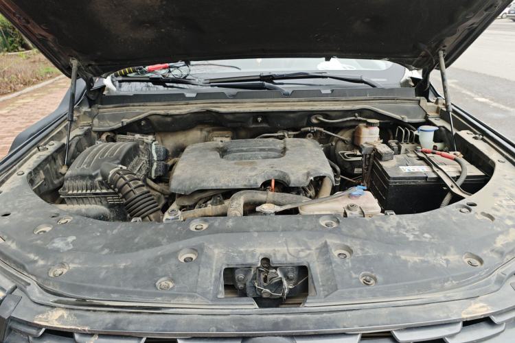 Used Great Wall Poer 2020 2.0T Off-Road Version Automatic Gasoline Four-Wheel Drive High-End Edition GW4C20B Engine Bay
