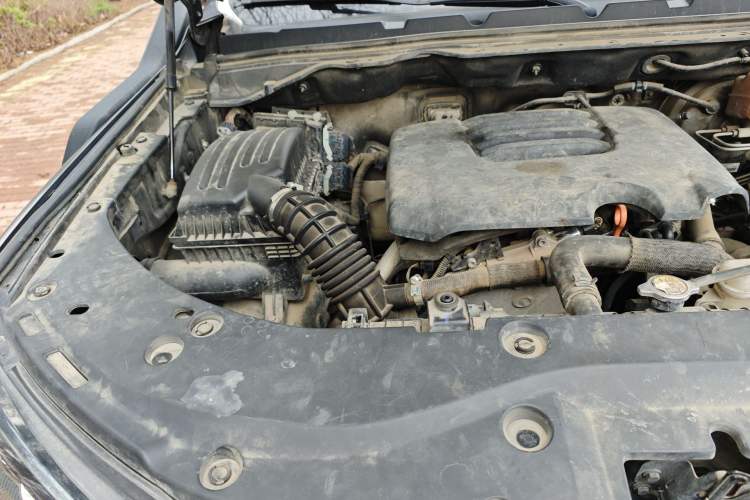 Used Great Wall Poer 2020 2.0T Off-Road Version Automatic Gasoline Four-Wheel Drive High-End Edition GW4C20B Engine Bay Right