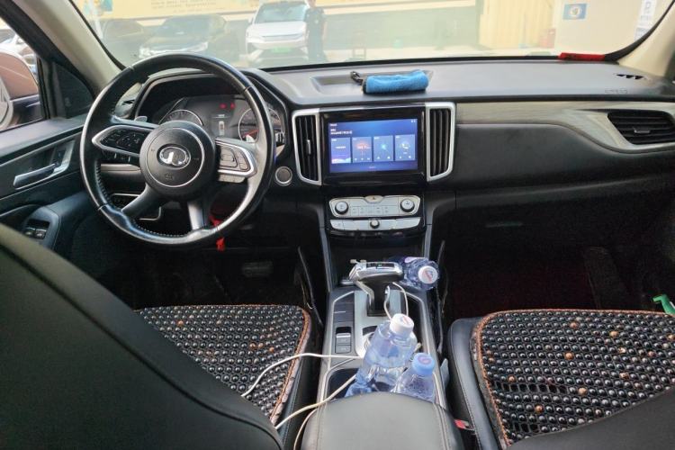 Used Great Wall Poer 2020 2.0T Commercial Version Automatic Diesel Two-Wheel Drive Navigation-Type Standard Box GW4D20M Center Console